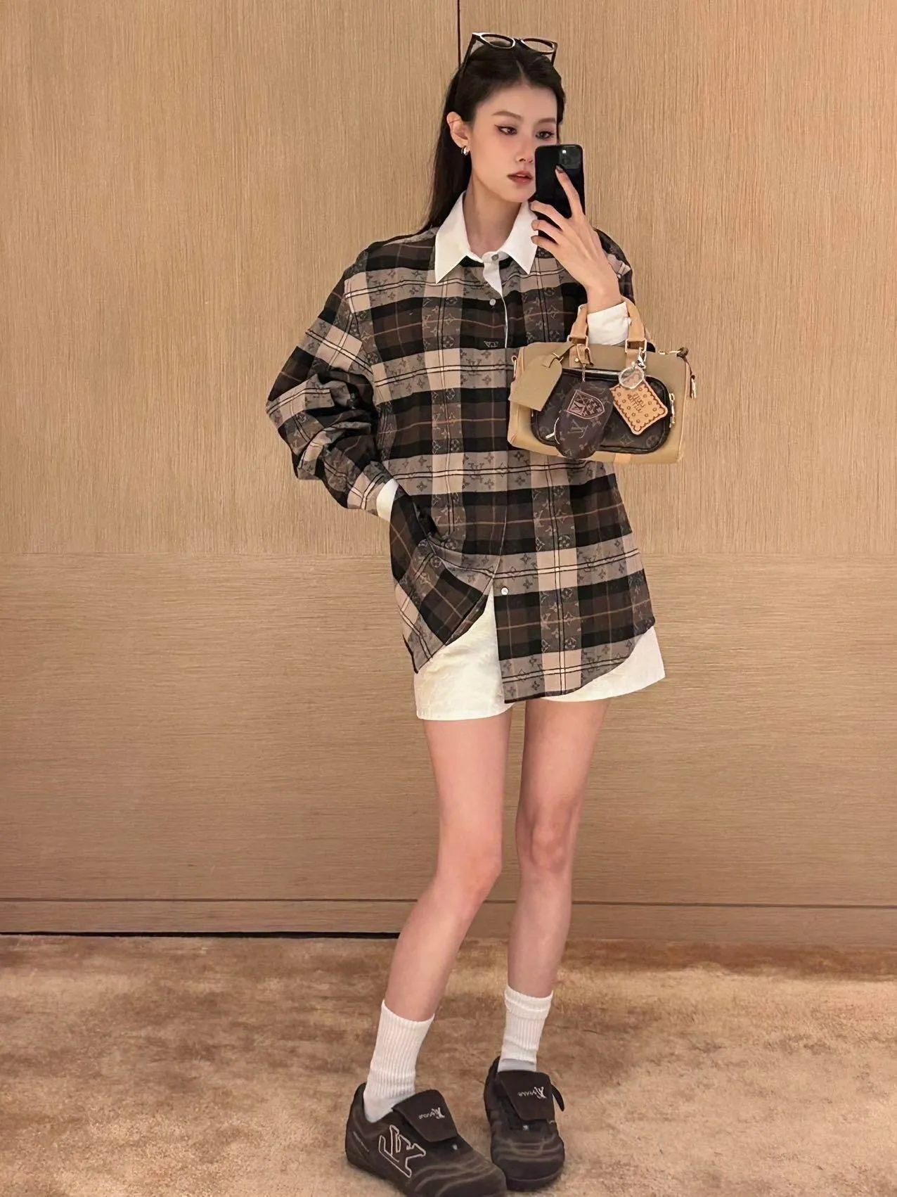 Louis Vuitton/Louis Vuitton plaid old flower jacquard white collar shirt